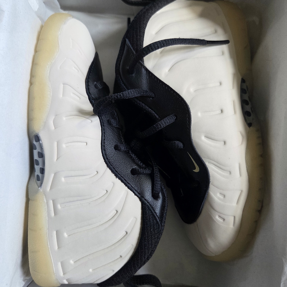 Nike Kids Foamposites SIZE 10C